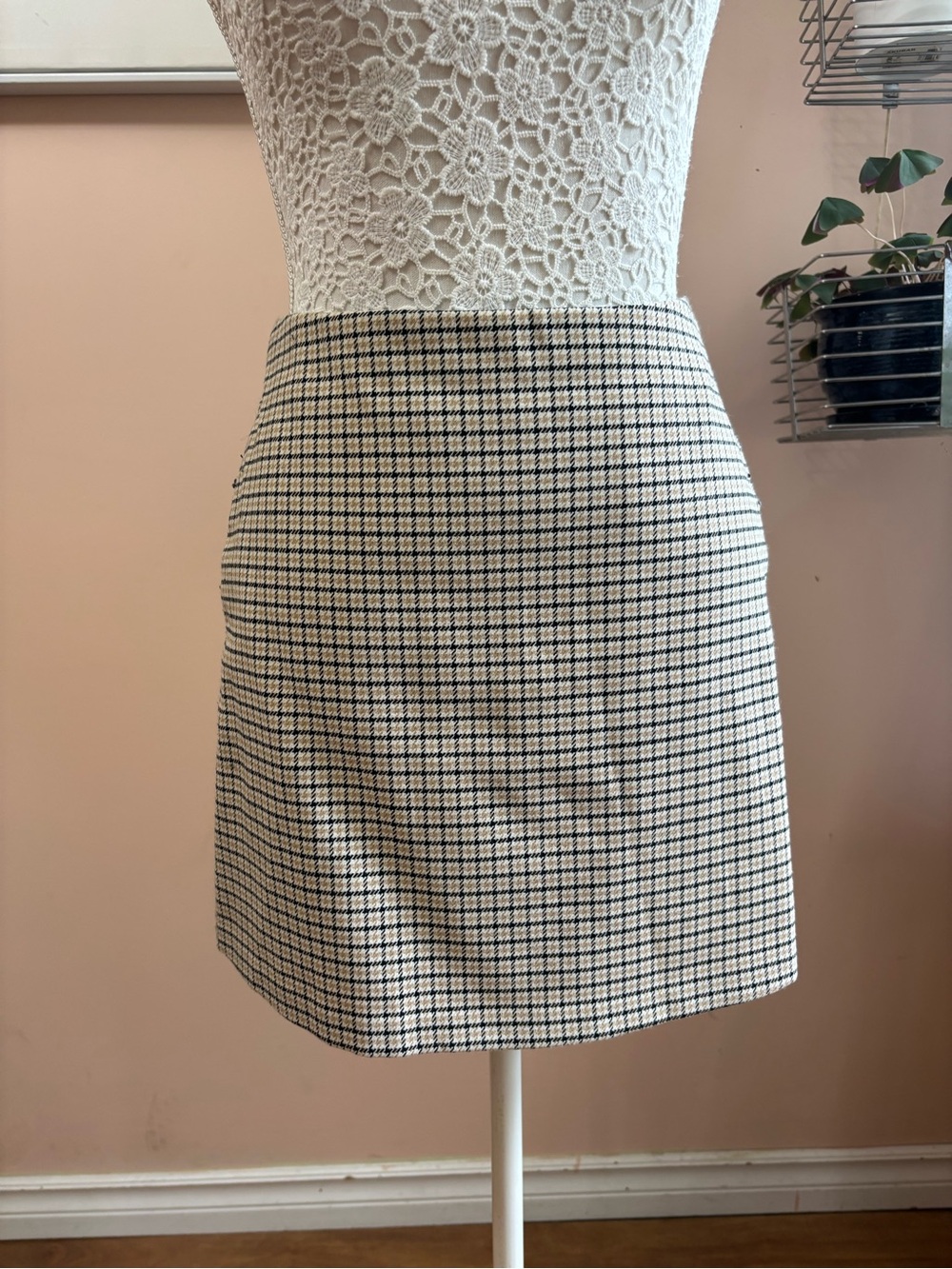 Wilfred White, Cream and Black Checked Wilfred Mini Skirt, Sz 2